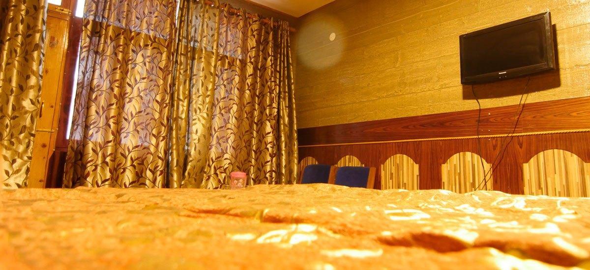 Hotel Tashila Manāli Esterno foto