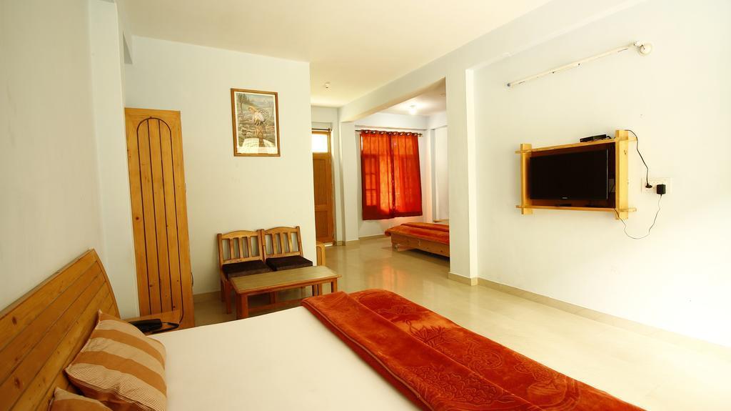 Hotel Tashila Manāli Esterno foto